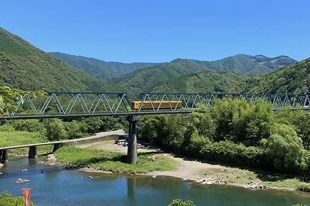 四萬十川在地鐵道與自行車1日遊